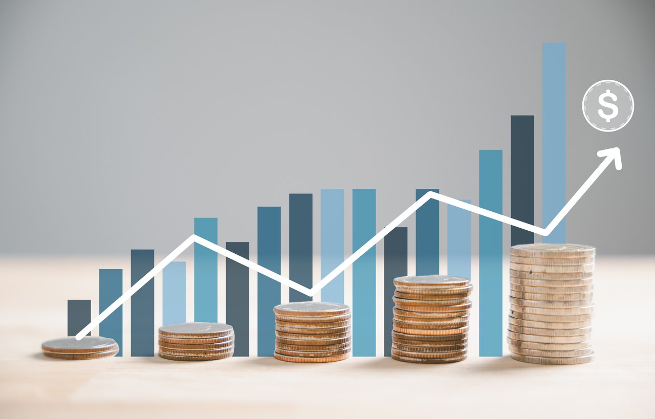 Nanyang MBA salary growth chart with coins showing post-MBA compensation increase