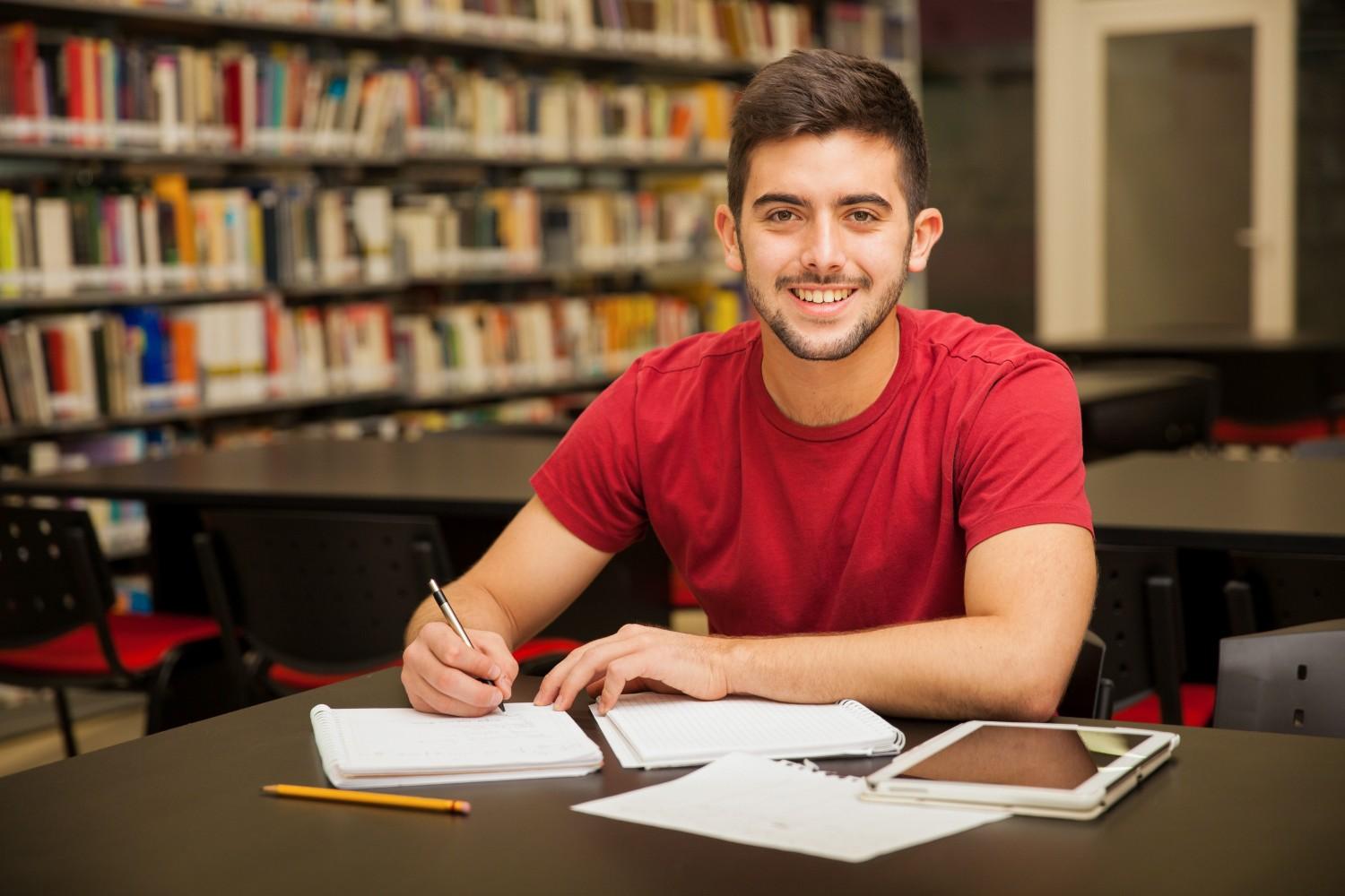 NUS MiM student studying in university library