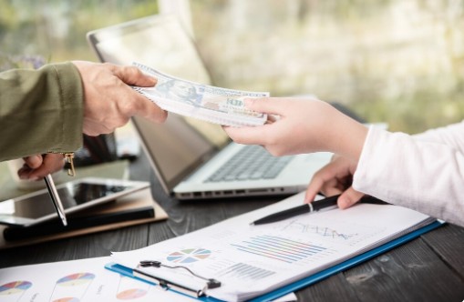 What Is the Average Salary After LSE MSc Finance?