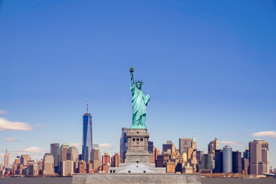 images/blogs/contentImages/statue-liberty-with-one-world-trade-building-center-hudson-river-new-york-cityscape-background-landmarks-lower-manhattan-new-york-city.jpg