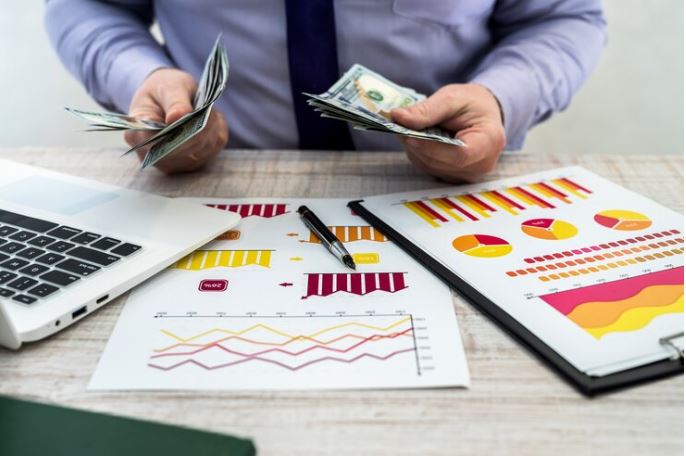 Comparison: MBA Salary in India vs. Abroad